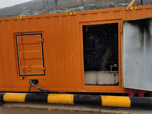 矿区发电机出租 柴油发电机组电压低报警怎么办？