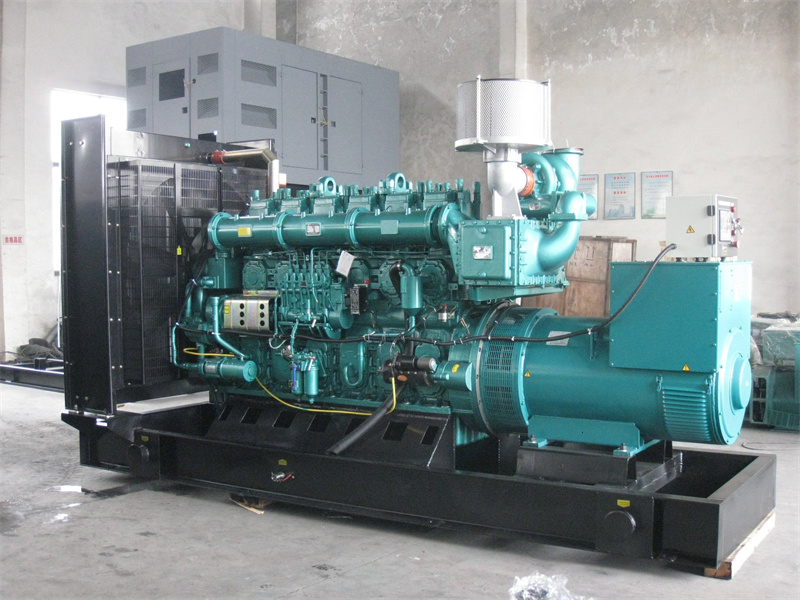 矿区200KW 柴油发电机的油耗是多少?